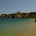 Lovely House לאגוּ‏ש