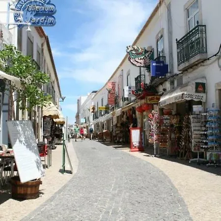 Lovely House Apartment *